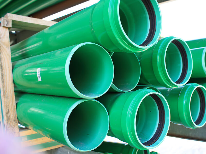 Neue Rohre vor dem Einbau Neue Rohre vor dem Einbau