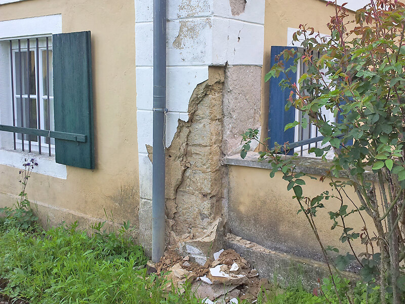 Wiedemann - die kaputte Fassade Wiedemann - die kaputte Fassade