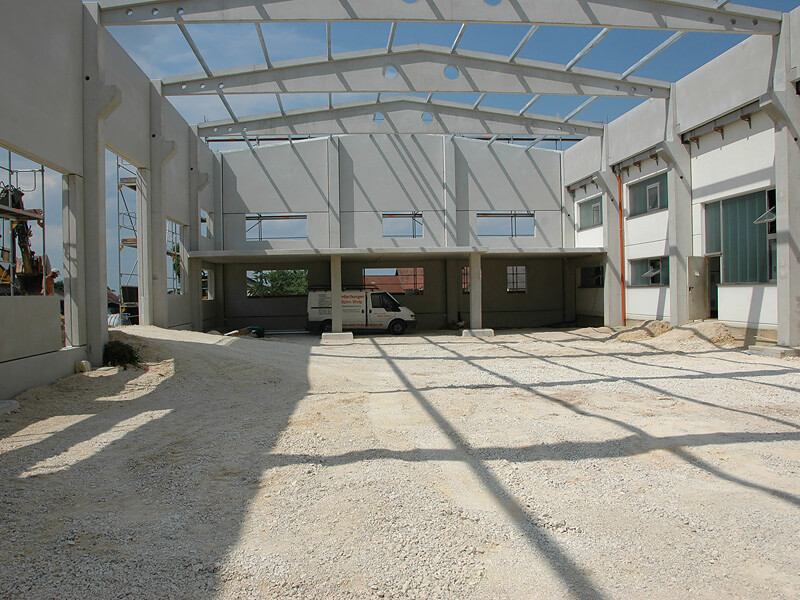 Gebäude im fertigen Rohbauzustand