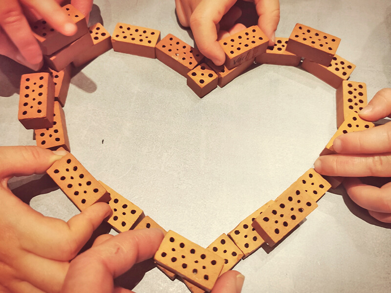 Hand in Hand mit Wiedemann Hand in Hand mit Wiedemann